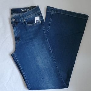 NWT Gap 1969 authentic flare denim jeans....Sz 29R
